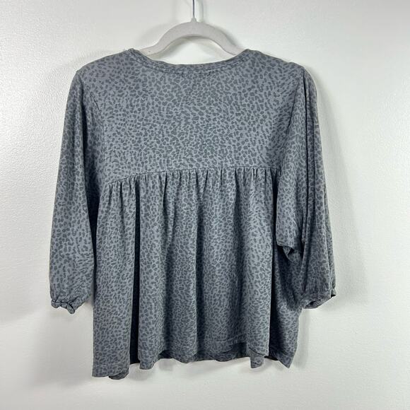 Sundry Gray Leopard Print 3/4 Sleeve Blouse Flowy Made in USA Pima Cotton Small - Picture 6 of 7